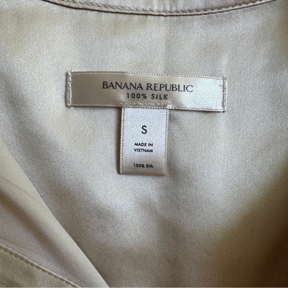 Banana Republic 100% silk Cream Women's Top size Small - Picture 4 of 5